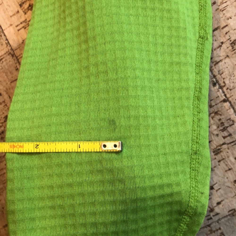 Patagonia R1 - Picture 7 of 11